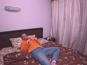Подружка разрешила потрахаться с её парнем и сняла всё на видео